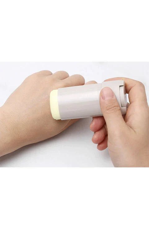 LA BONITA outdoor sun stick 25G Camelia, SPF50+ PA++++ Regular price $22.99 - Palace Buy